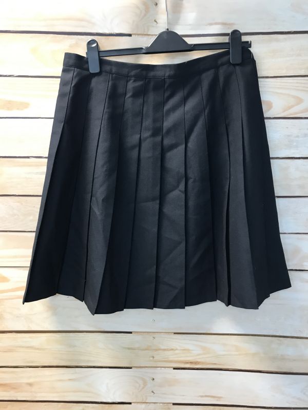Knife Pleated Black Skirt