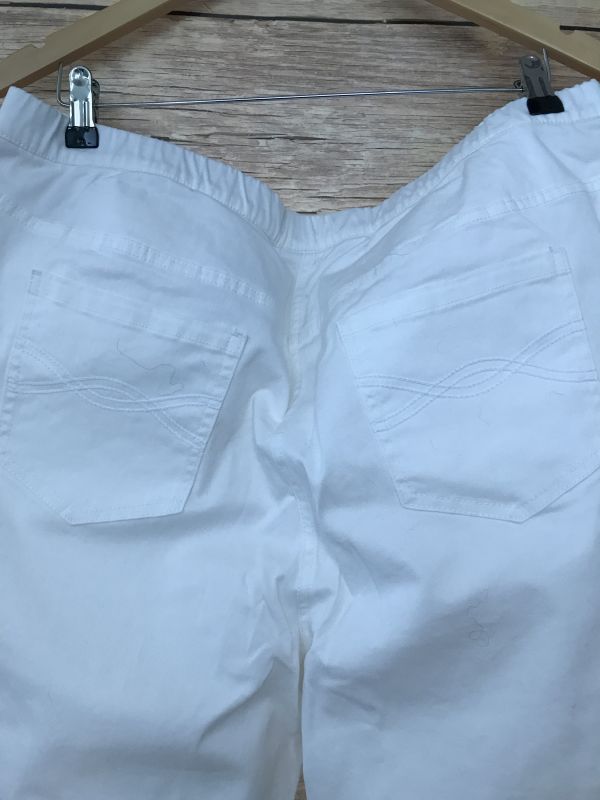 BonPrix White Cotton Shorts