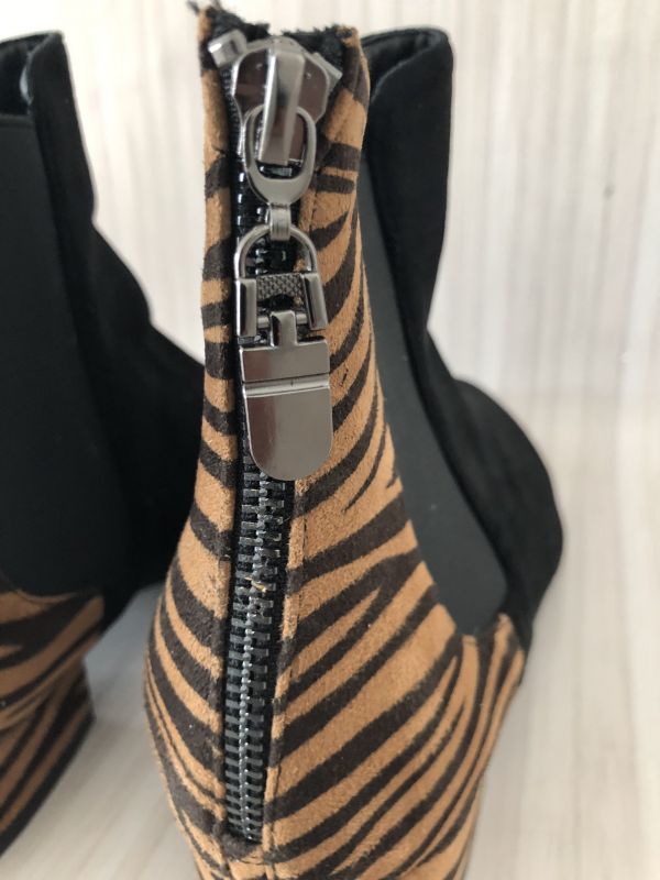 Lunar Wide Fit Zebra Back Ankle Boots