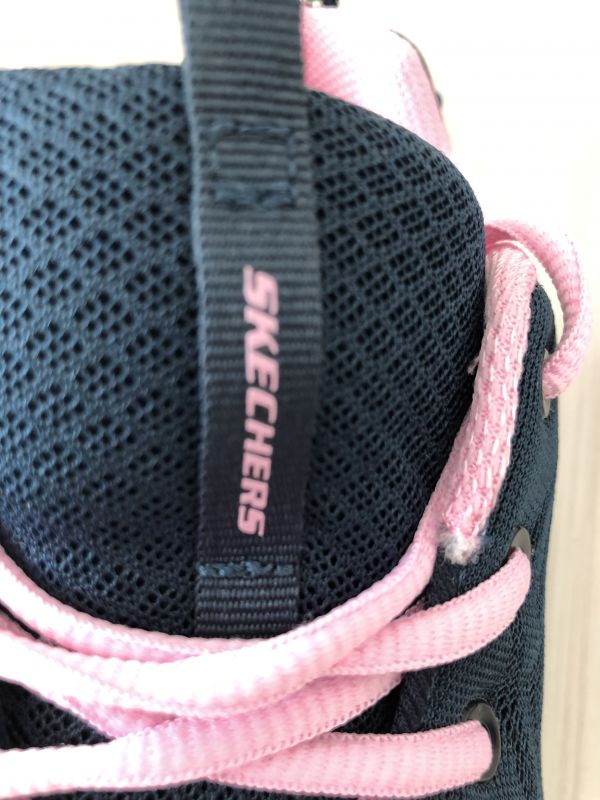 Skechers Memory Foam Navy & Pink Get Connected lace-up trainer