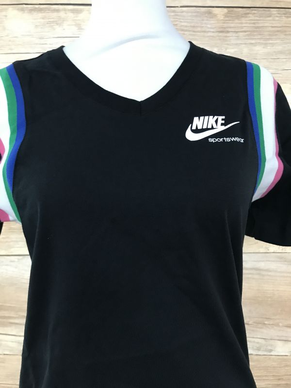 Women's Nike Black T-shirt - XS