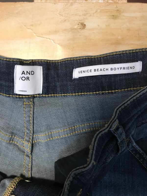 Venice Beach Boyfriend Jeans