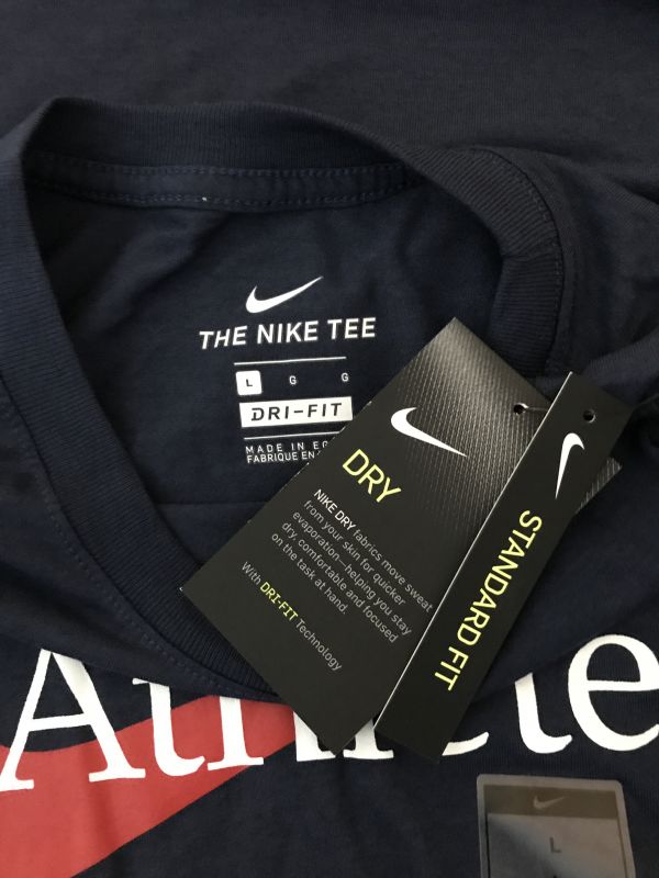 Men's Navy Nike T-shirt - L