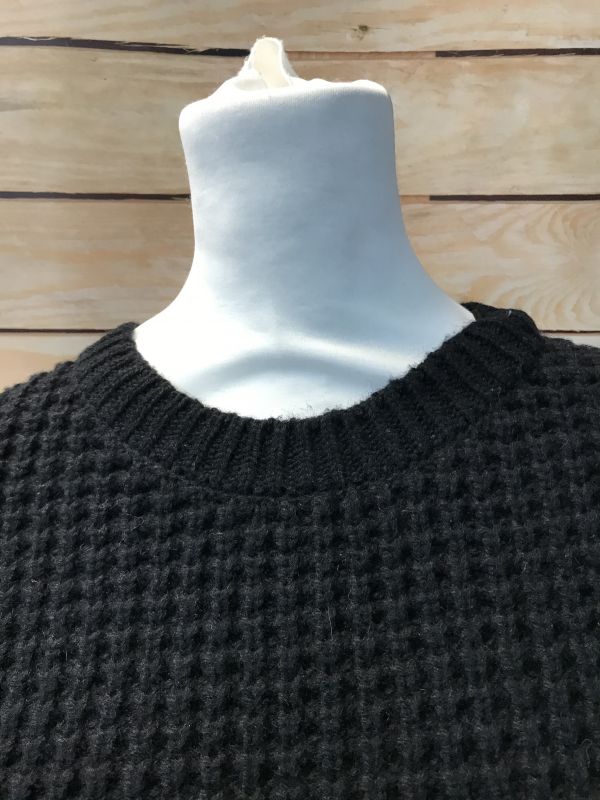 Kin black knitted jumper