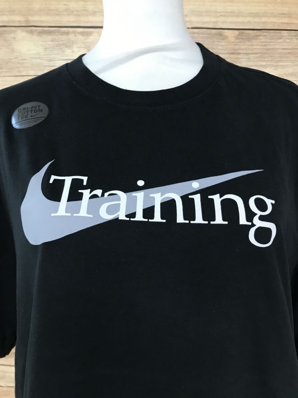 Nike Men's "Training" T-shirt - L