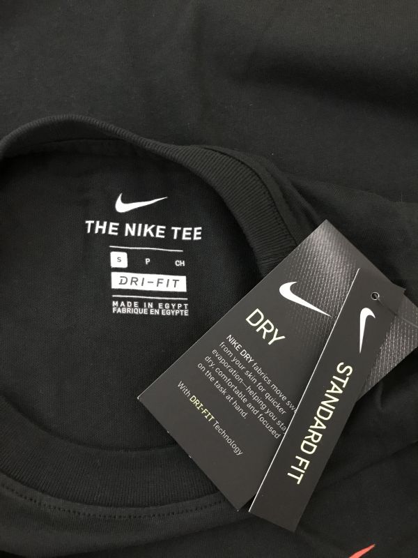 Men's Black Nike T-shirt - S