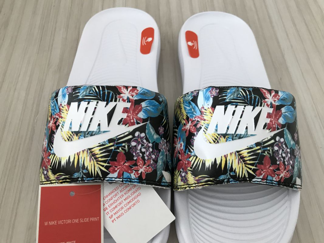 Nike Victori One Print Slide Sandals