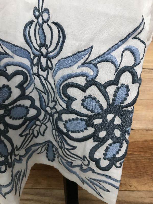 Pomodoro White Shift Dress with Blue Detail