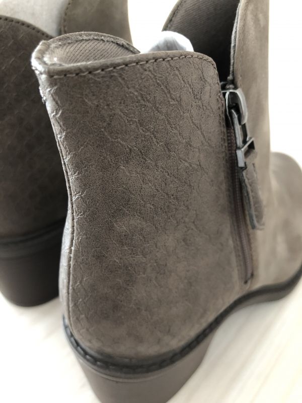 Clarks ’Scene’ Taupe Leather Ankle Boots