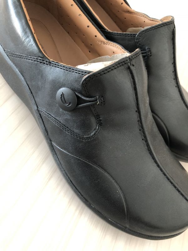 Clarks Black Un Loop Leather Shoes