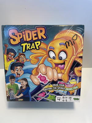 Spider trap board game