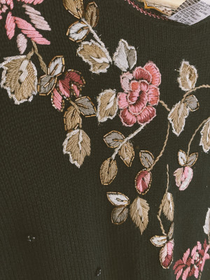 Vintage 1990s embroidered flower jumper Size M/L