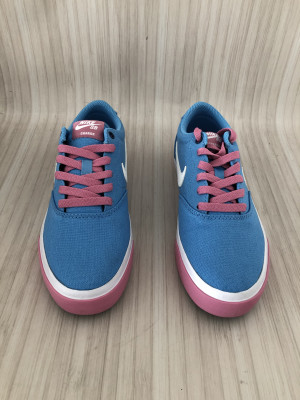 Nike SB Charge Canvas Baby Blue/Pink Trainers