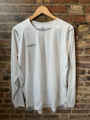 Vintage Official Umbro Teamwear Long Sleeves Training Wear in White XL