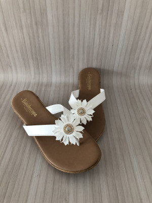 Kaleidoscope White Flower Toe Post Sandals