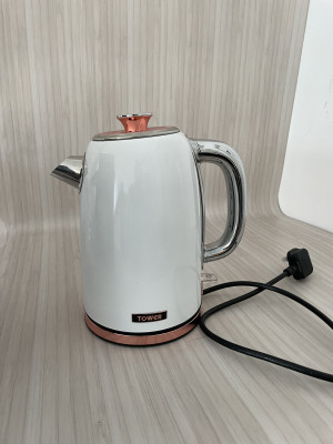 Tower Rose Gold Kettle
