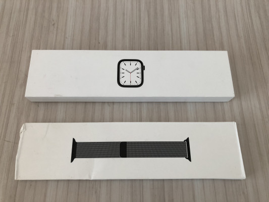 Apple Watch Series 7 - Graphite Stainless Steel Case with Graphite Milanese Loop