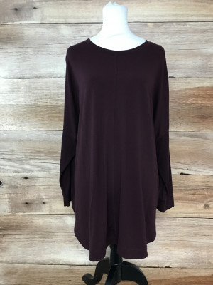 And/Or Burgundy 3 Quarter Length Sleeve Top