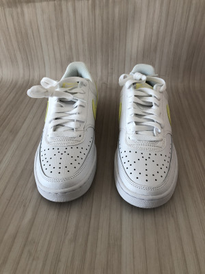 Nike White/Yellow Comfort Insole Trainers